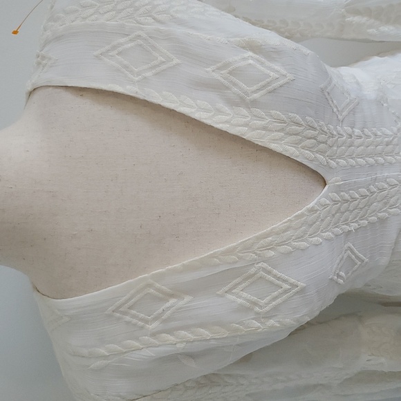 ASTR the label off white A line mini dress with embroidered lace size XS lined - Picture 2 of 9